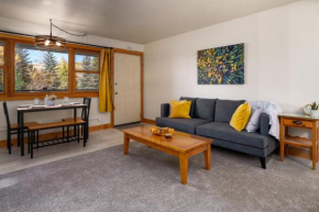 Ski In Ski Out, Hot Tub, Gas Grill in Picnic Area